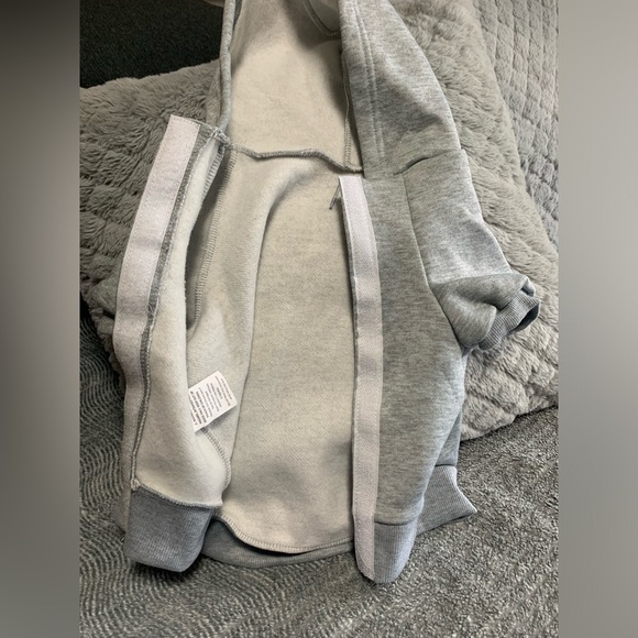 3/$10 Medium Size Dog Puppy Halloween Pumpkin Spice Gray Hooded Sweatshirt NWOT - Picture 6 of 10
